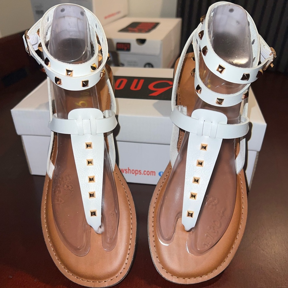 Rouge ankle wrap sandals White
